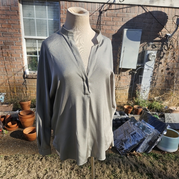 Vince Split Neck Silk Blend Tunic NWT - Picture 14 of 16